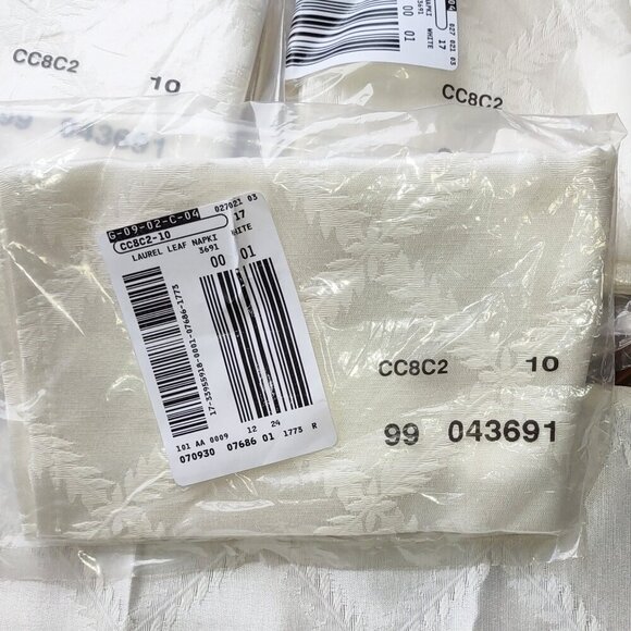 NWT - LENOX Laurel Leaf Napkins Bundle of 4 Napkins LENOX White 19" x 19" - Picture 4 of 5